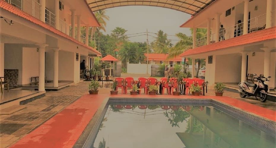 undefined Lake Gardens resorts 5