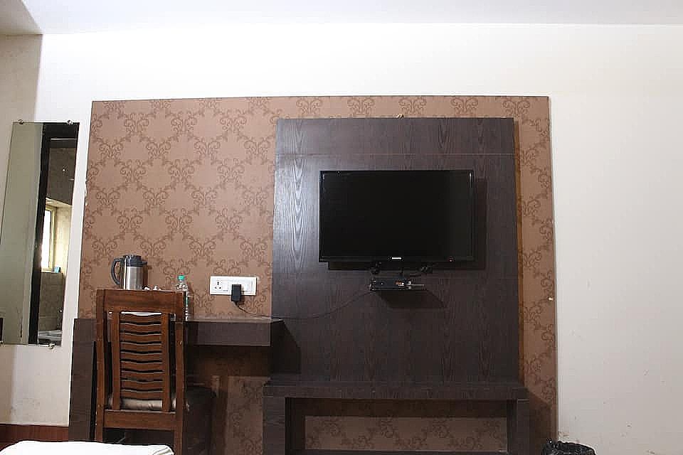 Hotel Galaxy Standard Room 6