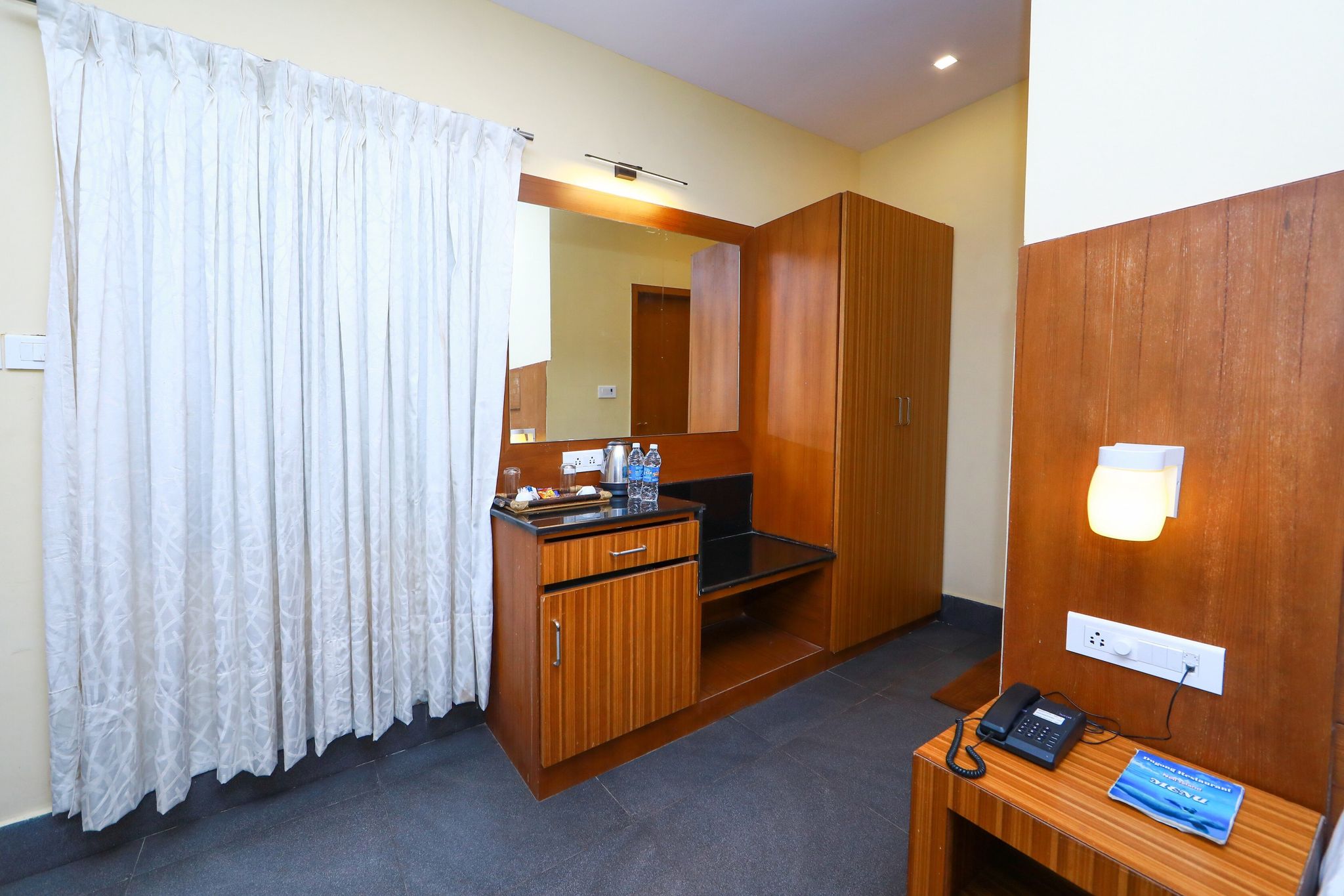 Pearl Park Beach Resort Deluxe Room - Garden View 4