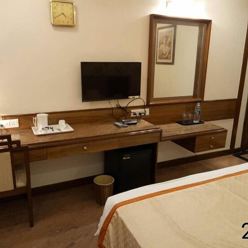 Hotel Kohinoor Executive Deluxe Double or Twin Room 3