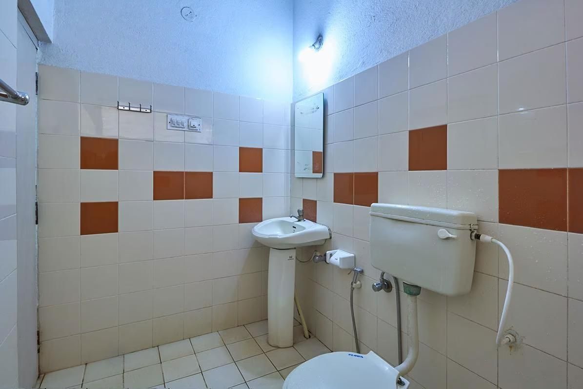 VEERABHOOMI RESORTS Standard Room 6