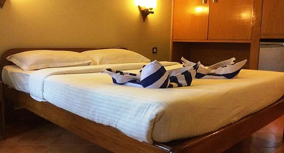 undefined Hotel Kamal 8