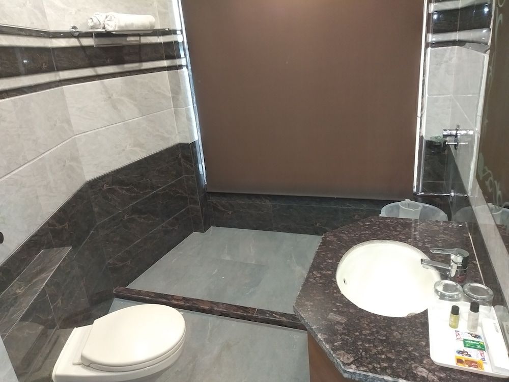 Hotel New York Plaza Una Deluxe Room 4