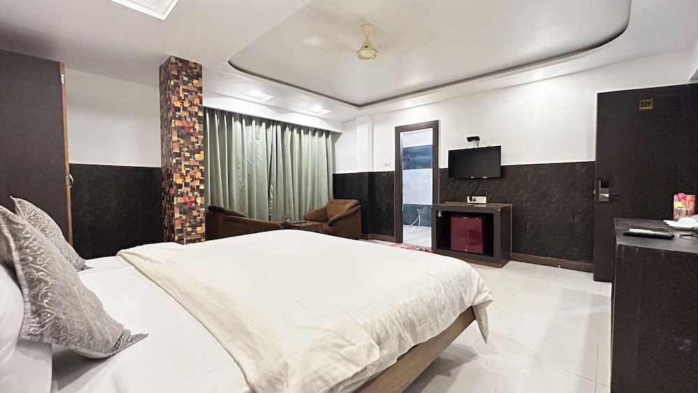 undefined HB INTERNATIONAL ( A Unit of Hotel Rajkamal ) 10