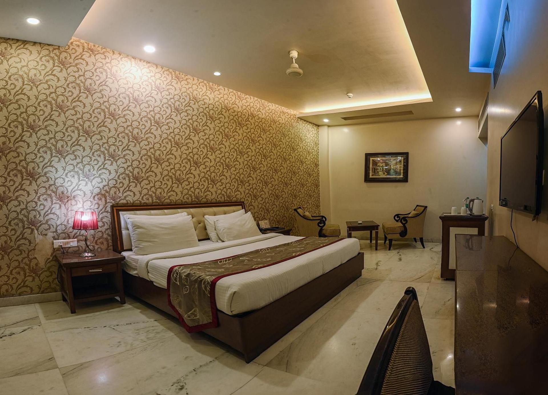 Suite Single Room Adhoc