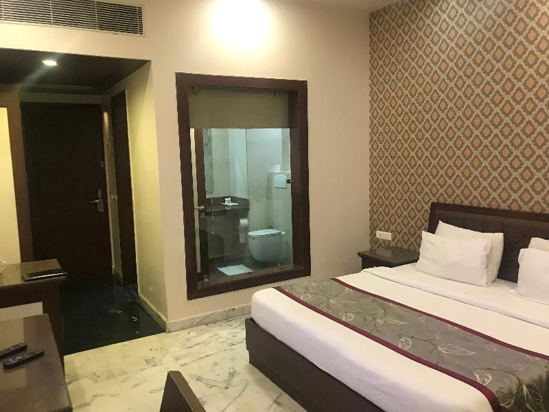 Hotel Leela Grande Club Luxuria 27