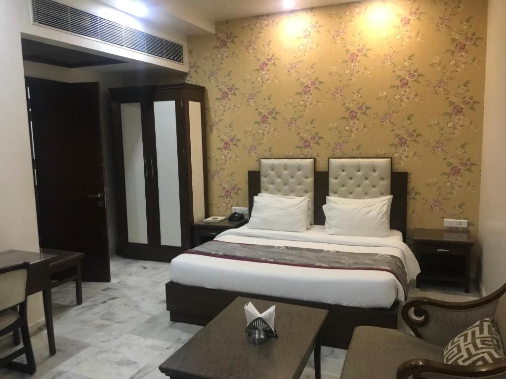 Hotel Leela Grande Club Luxuria