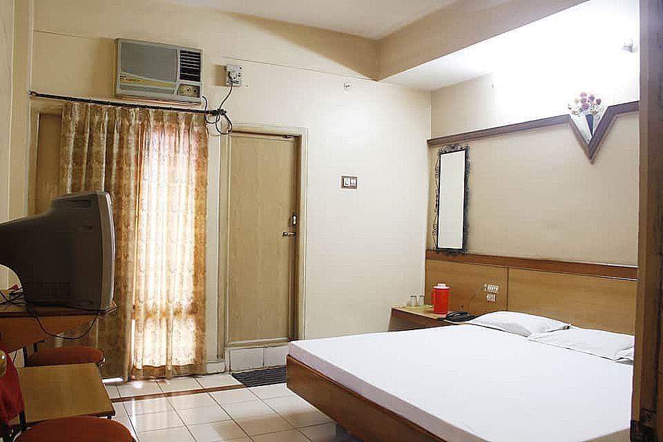 Deluxe Bedroom