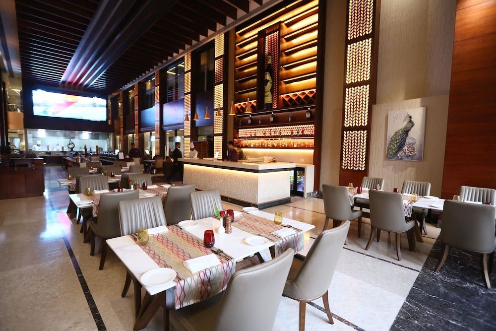 Food & Dining