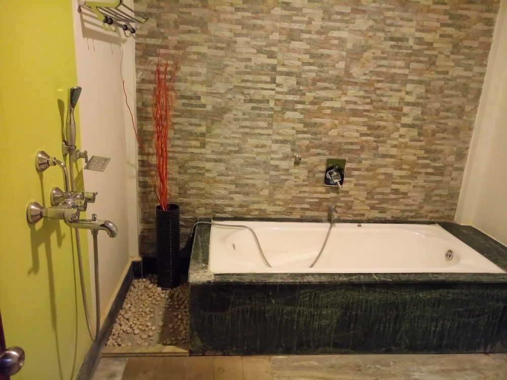 Royal Studio Suite