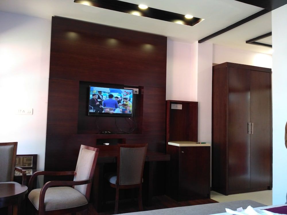 Tango Beach Resort Deluxe Room 6