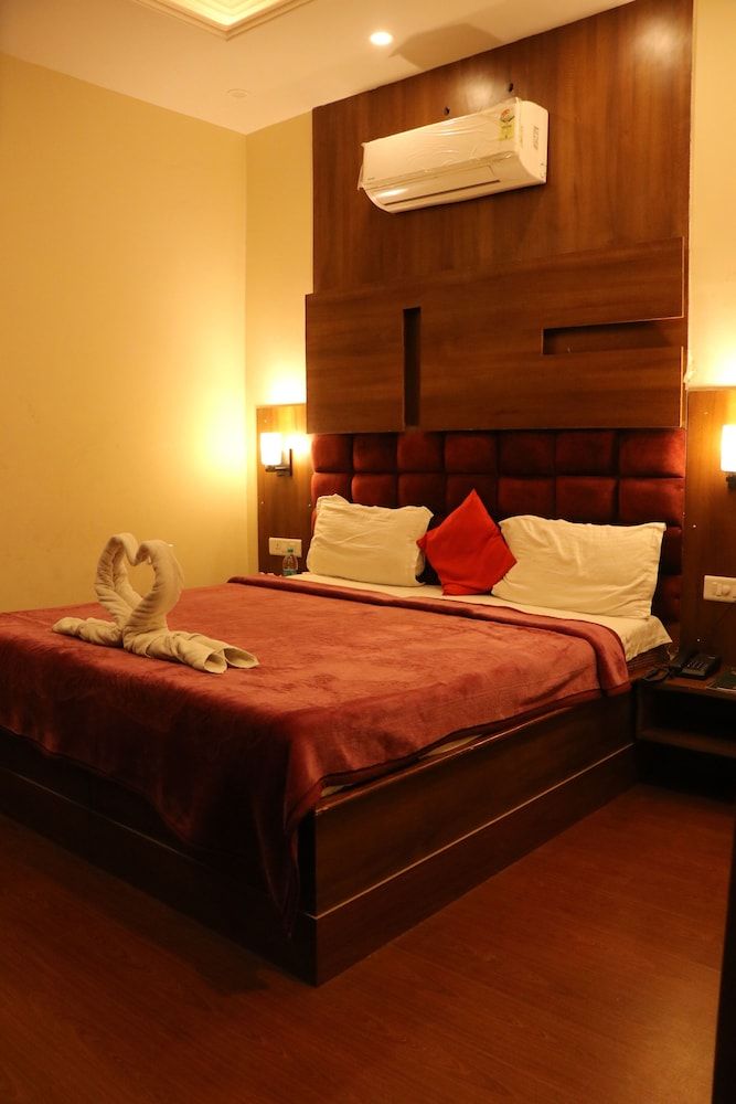 Kings Retreat Deluxe Room