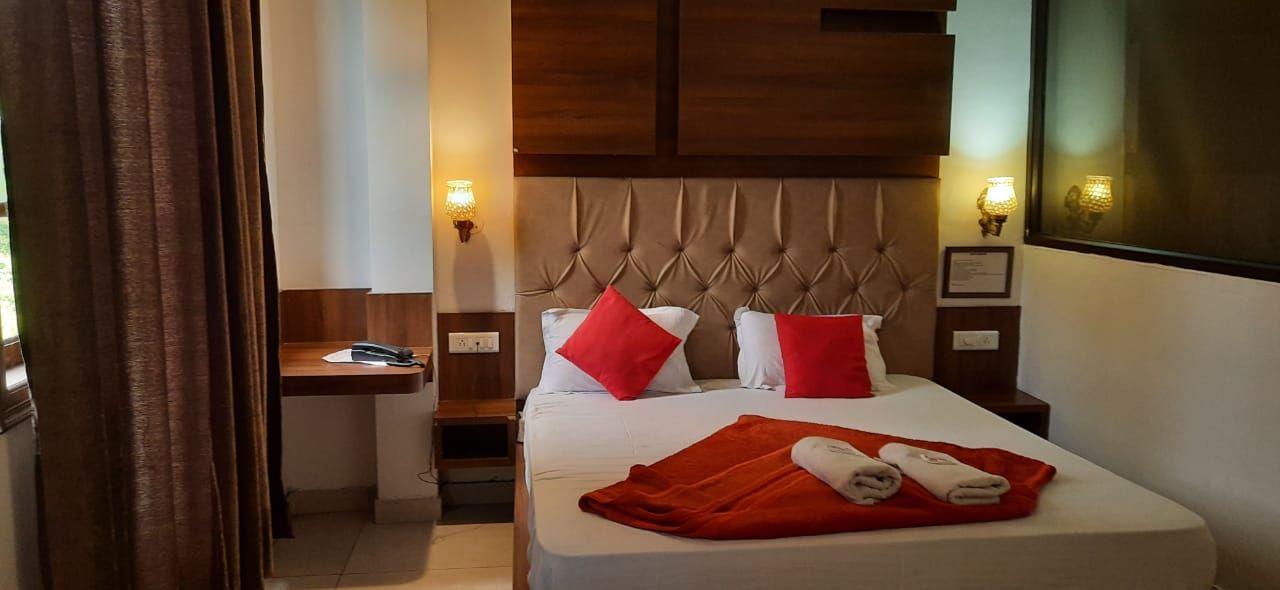 Kings Retreat Deluxe Room 3