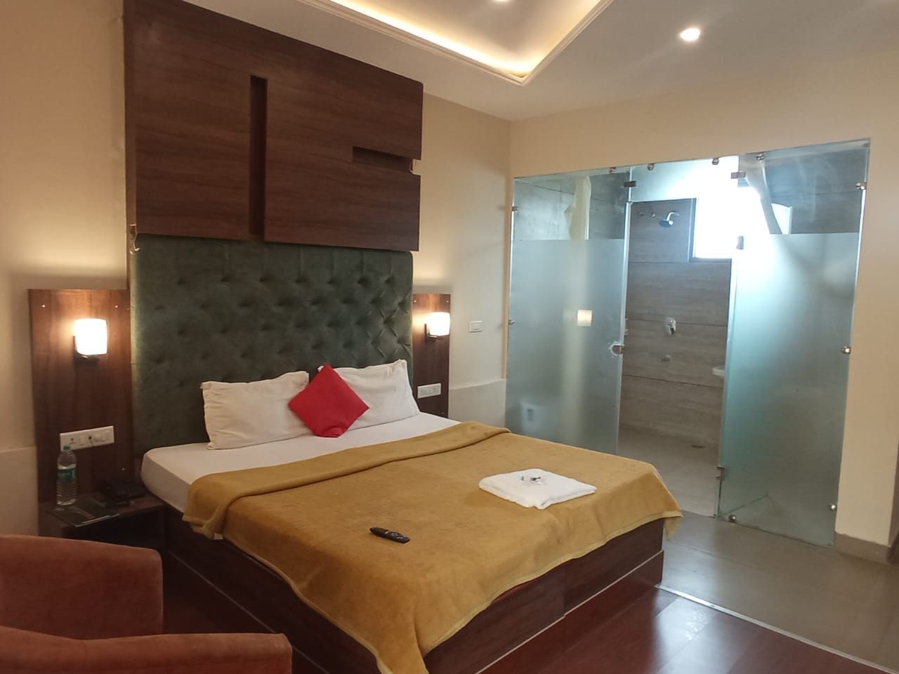 Kings Retreat Deluxe Room 2