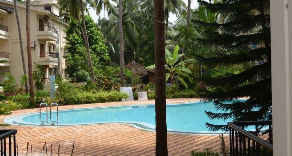 undefined Smiley Holidays 10