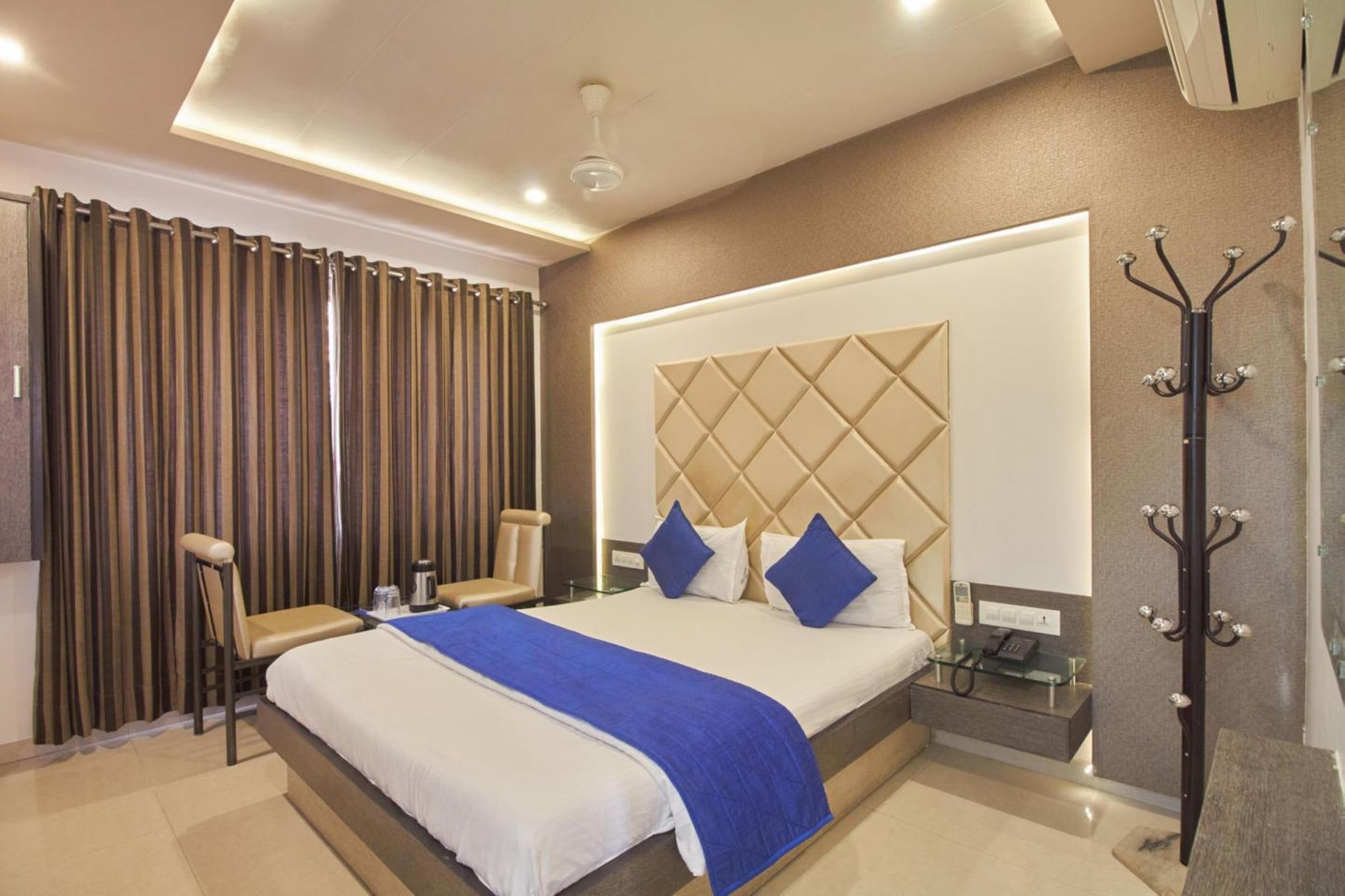 Hotel Flair Inn Executive Queen Bed Room