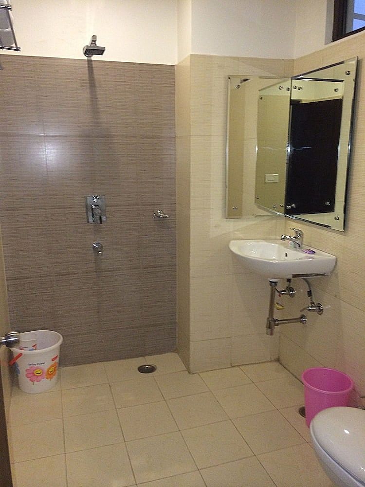 Hotel Love Kush Deluxe Room 16