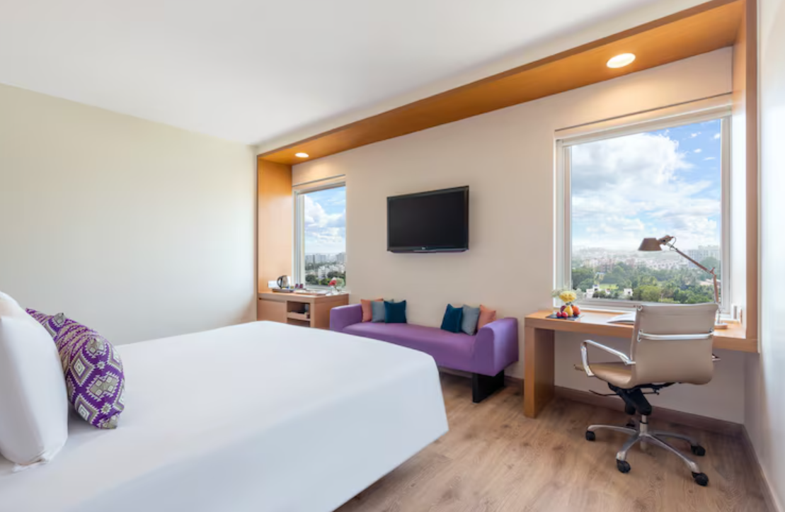 Deluxe Room King Bed