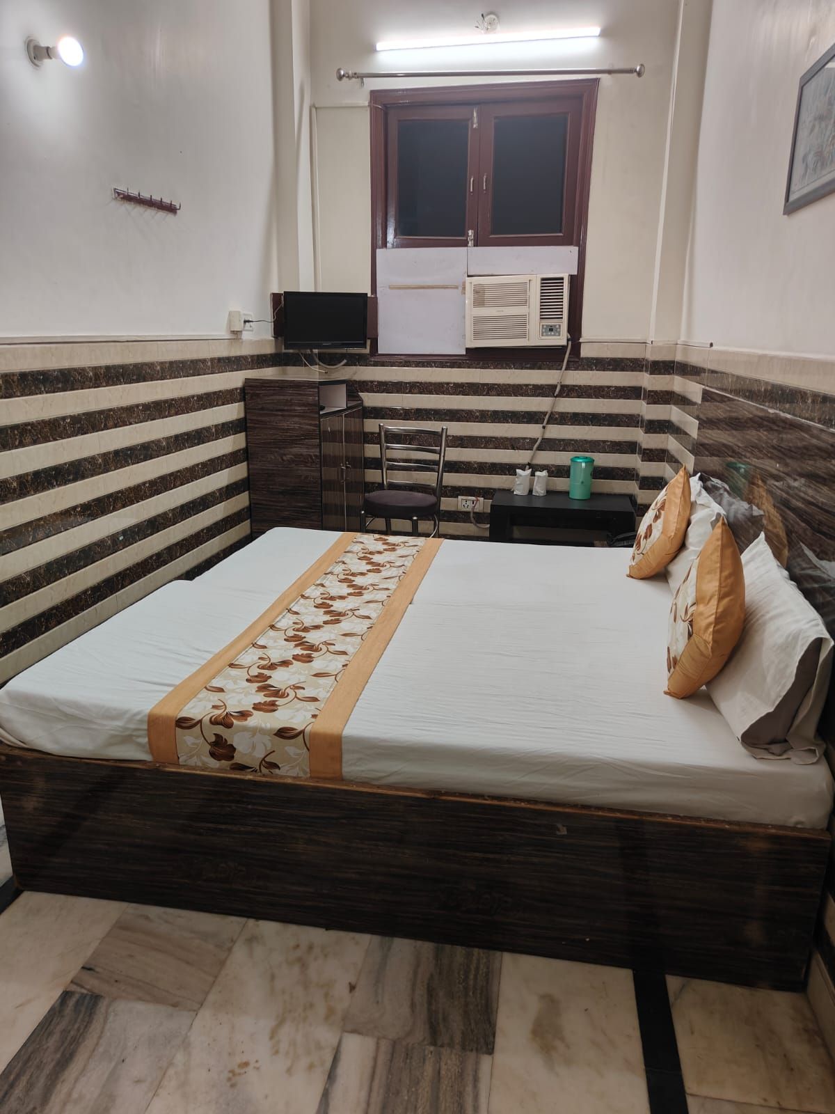 Hotel Sarwan STANDARD ROOM 12