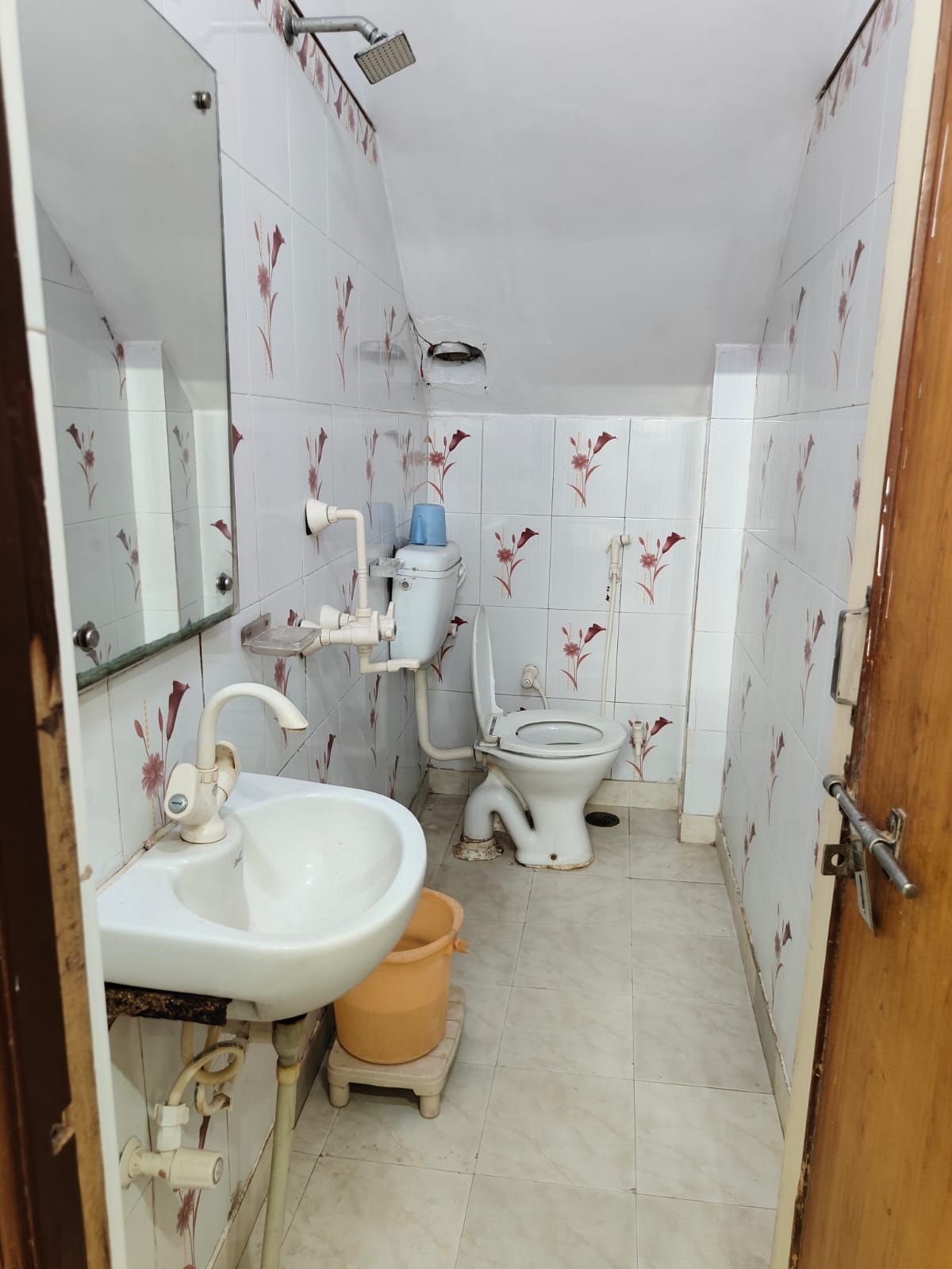 Hotel Sarwan STANDARD ROOM 20