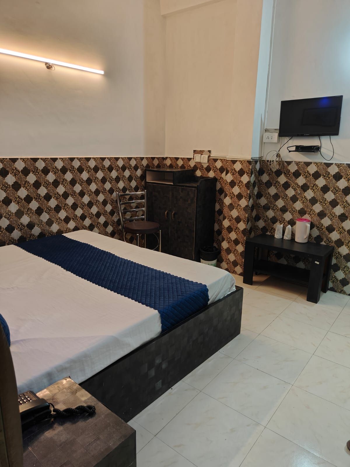 Hotel Sarwan STANDARD ROOM 4