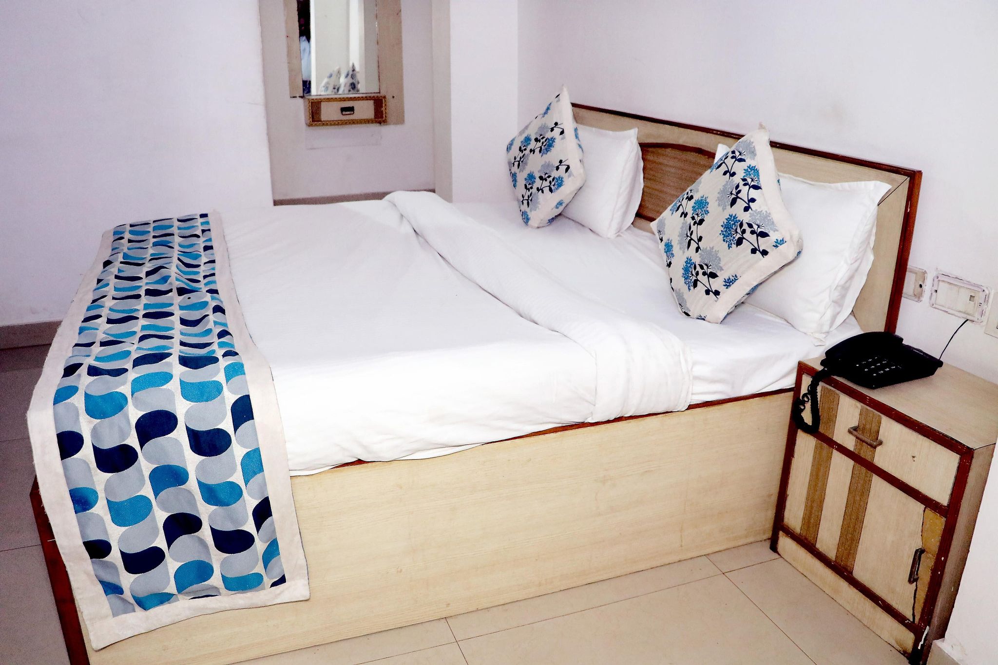 Hotel Riya Palace - Idgah Railway Station Agra Deluxe Room 6