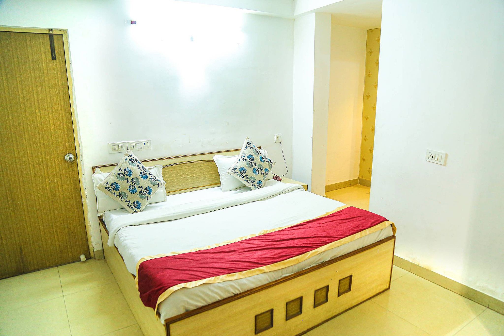 Hotel Riya Palace - Idgah Railway Station Agra Deluxe Room 4