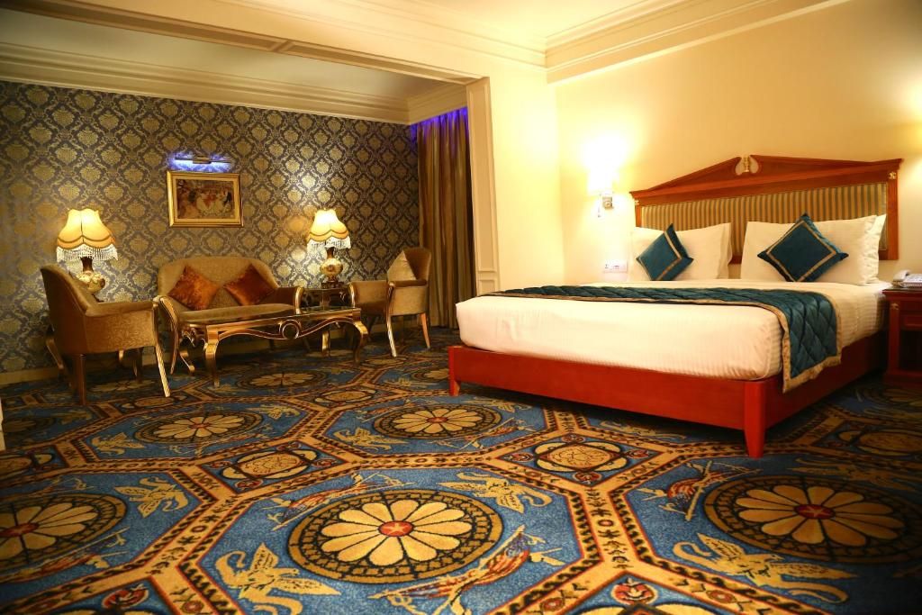 1 King Bed Executive Room
