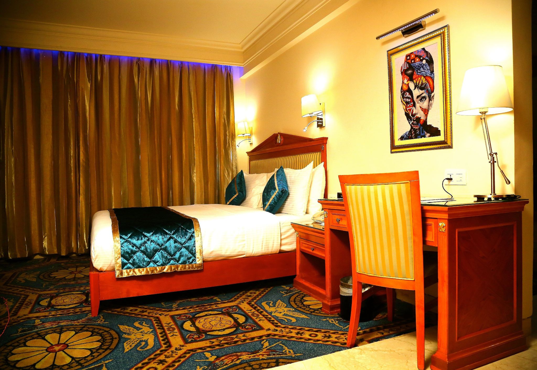 1 King Bed Executive Room