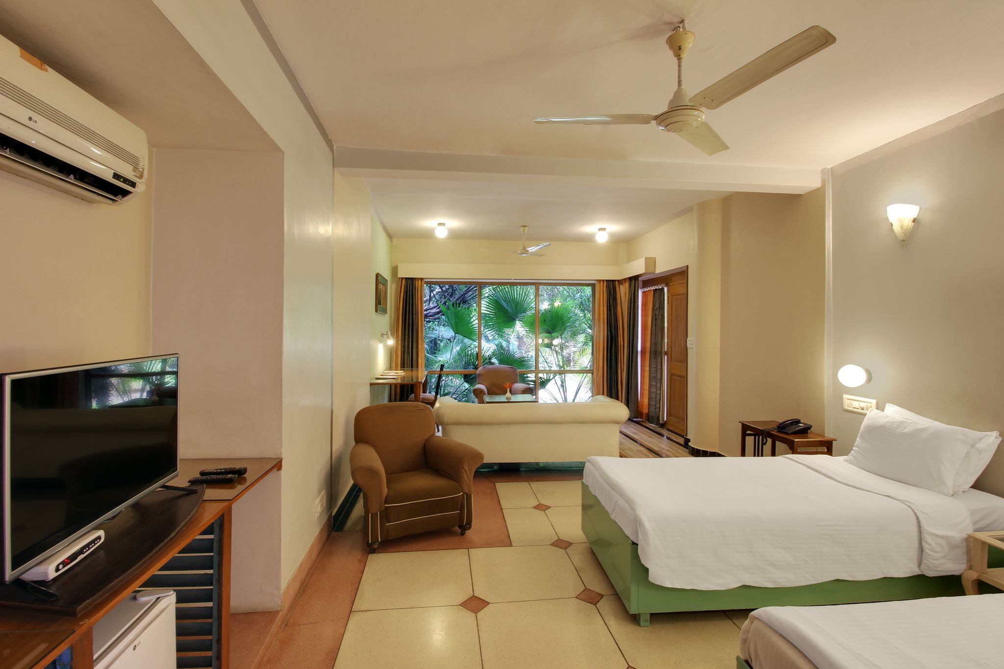 AC Luxury Suite Twin Bed