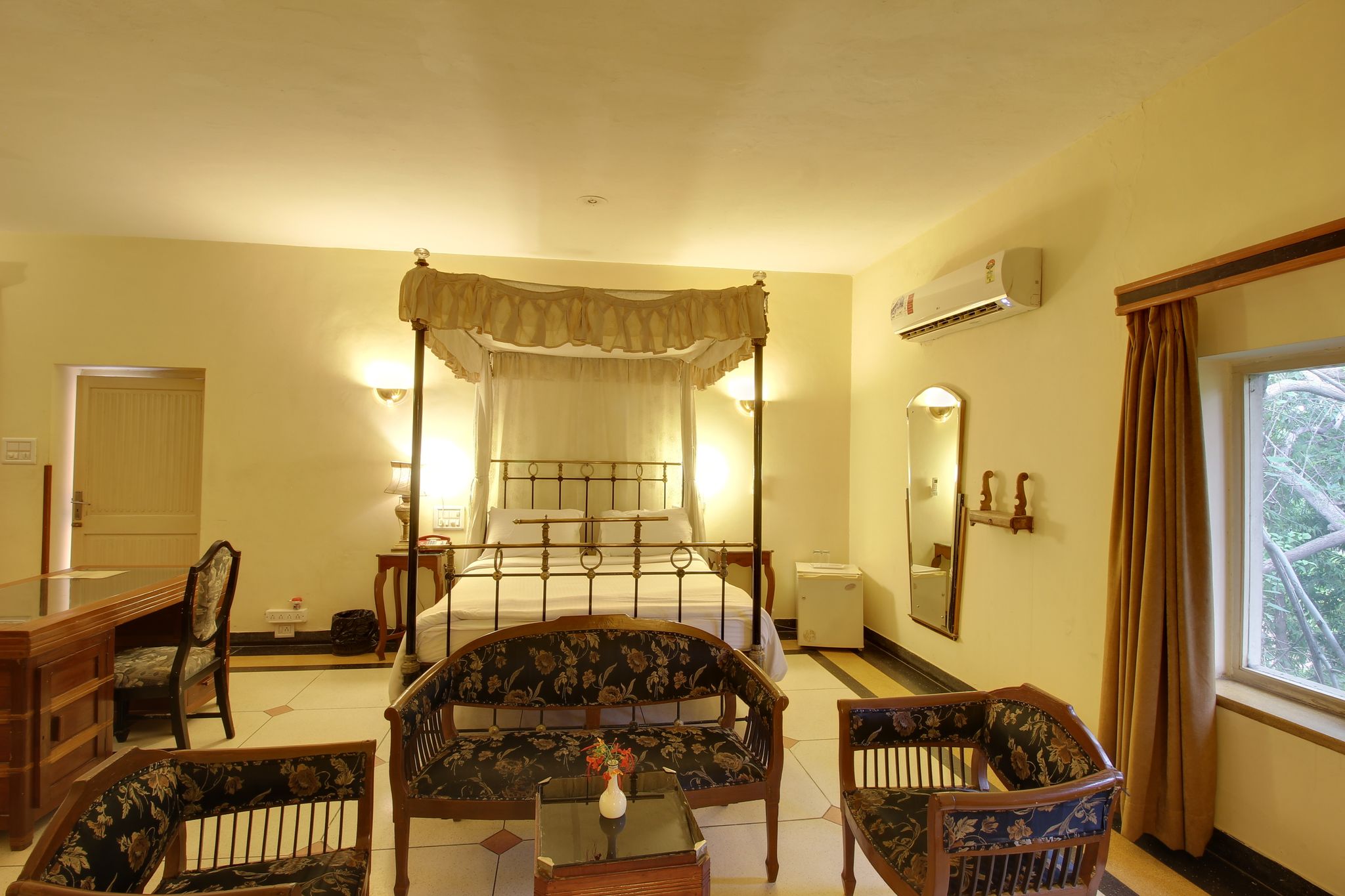 Hotel Inn Season - A Heritage Hotel in Jodhpur AC Luxury Suites Double Bed Room 21