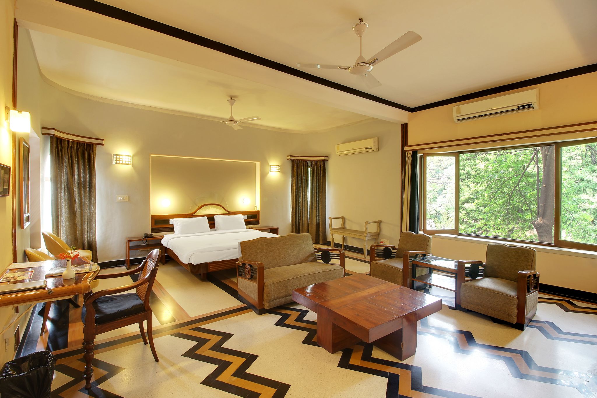 Hotel Inn Season - A Heritage Hotel in Jodhpur AC Luxury Suites Double Bed Room 4