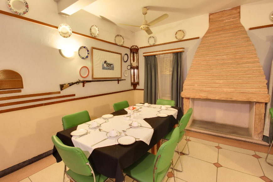 Food & Dining