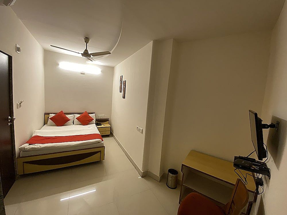 Hotel Riverfront Economy Room 3