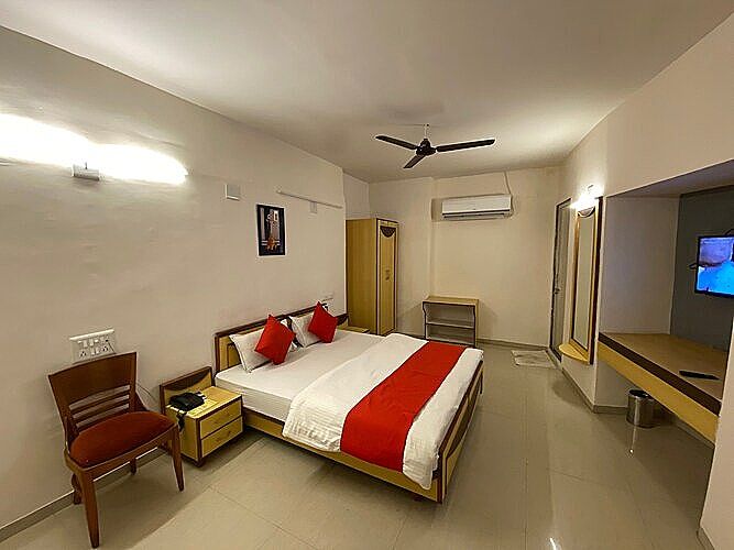 undefined Hotel Riverfront 5