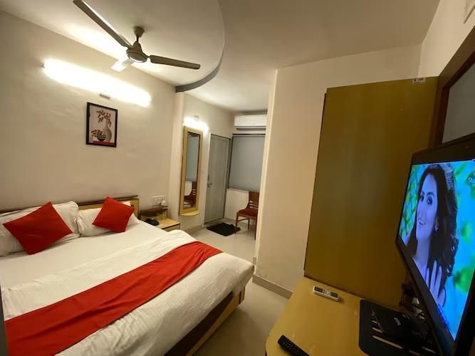 Hotel Riverfront Economy Room