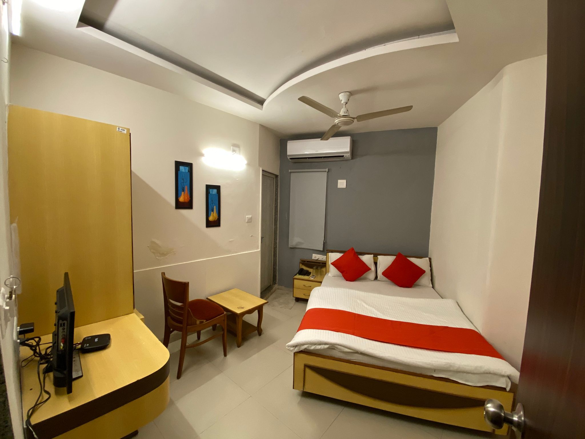 Hotel Riverfront Economy Room 7