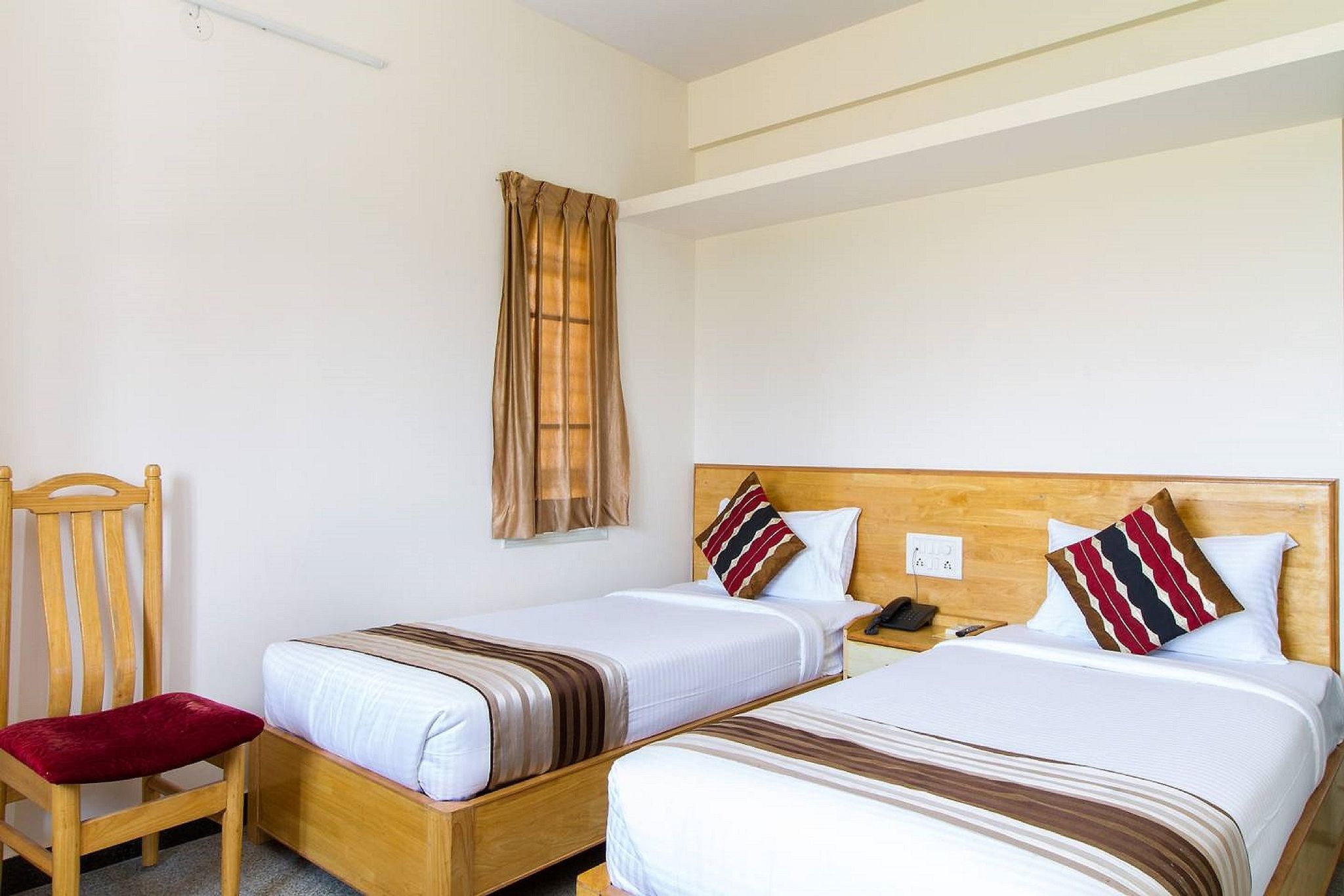 Hoppers Stop Yelahanka Deluxe Room 8