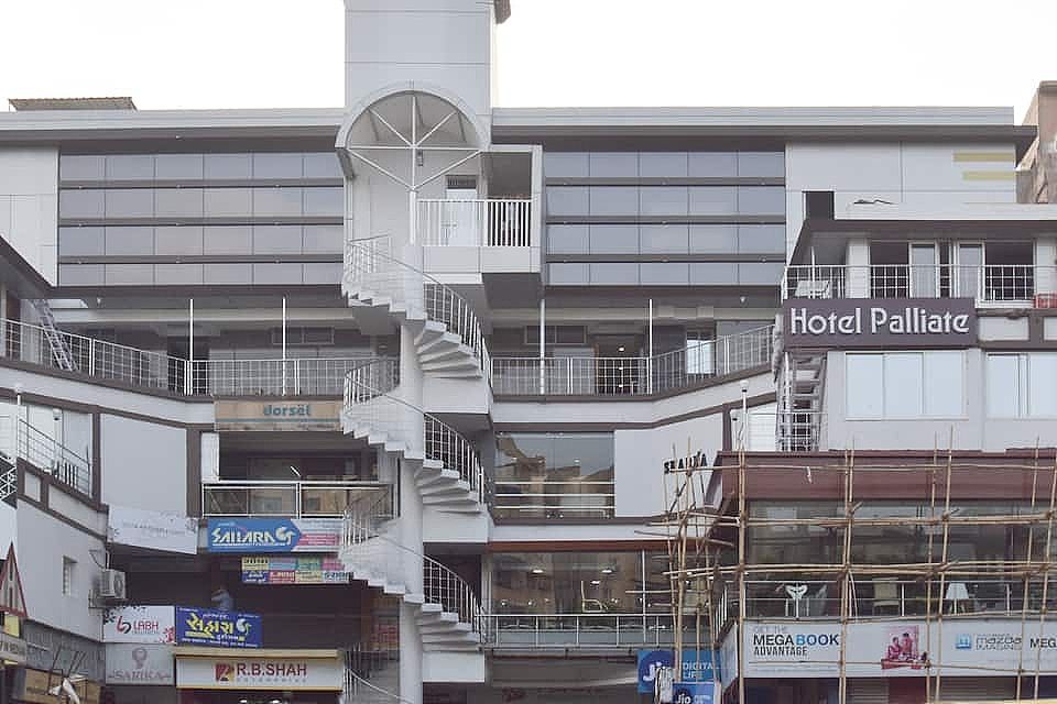 undefined HOTEL PALLIATE