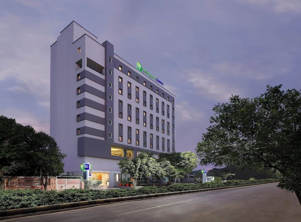 undefined Holiday Inn Express Ahmdabad Prahlad Nagar, an IHG Hotel 6