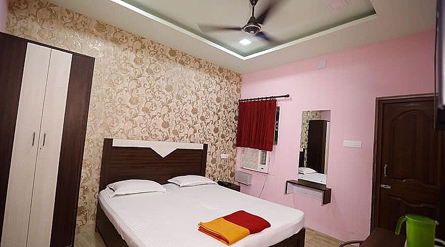 Deluxe AC Room