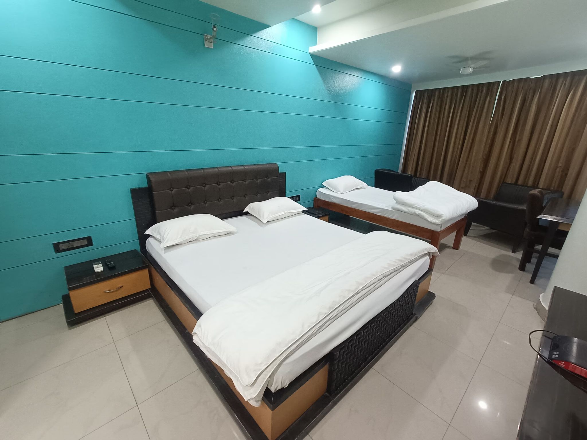 Standard Room - Twin Bed