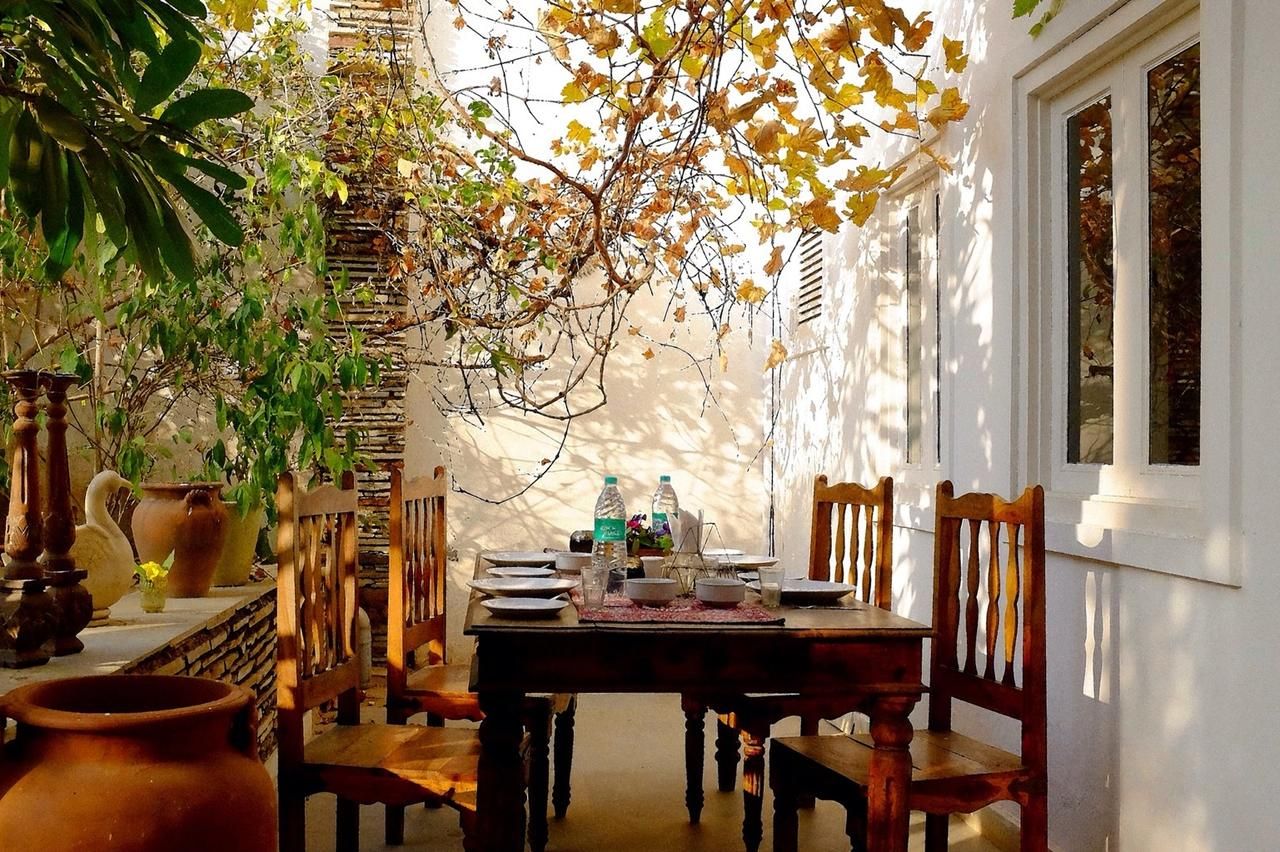 Food & Dining