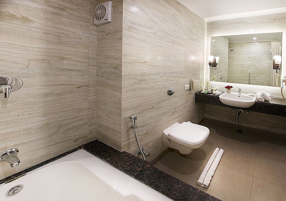 KK Royal Hotel & Convention Centre Deluxe Room