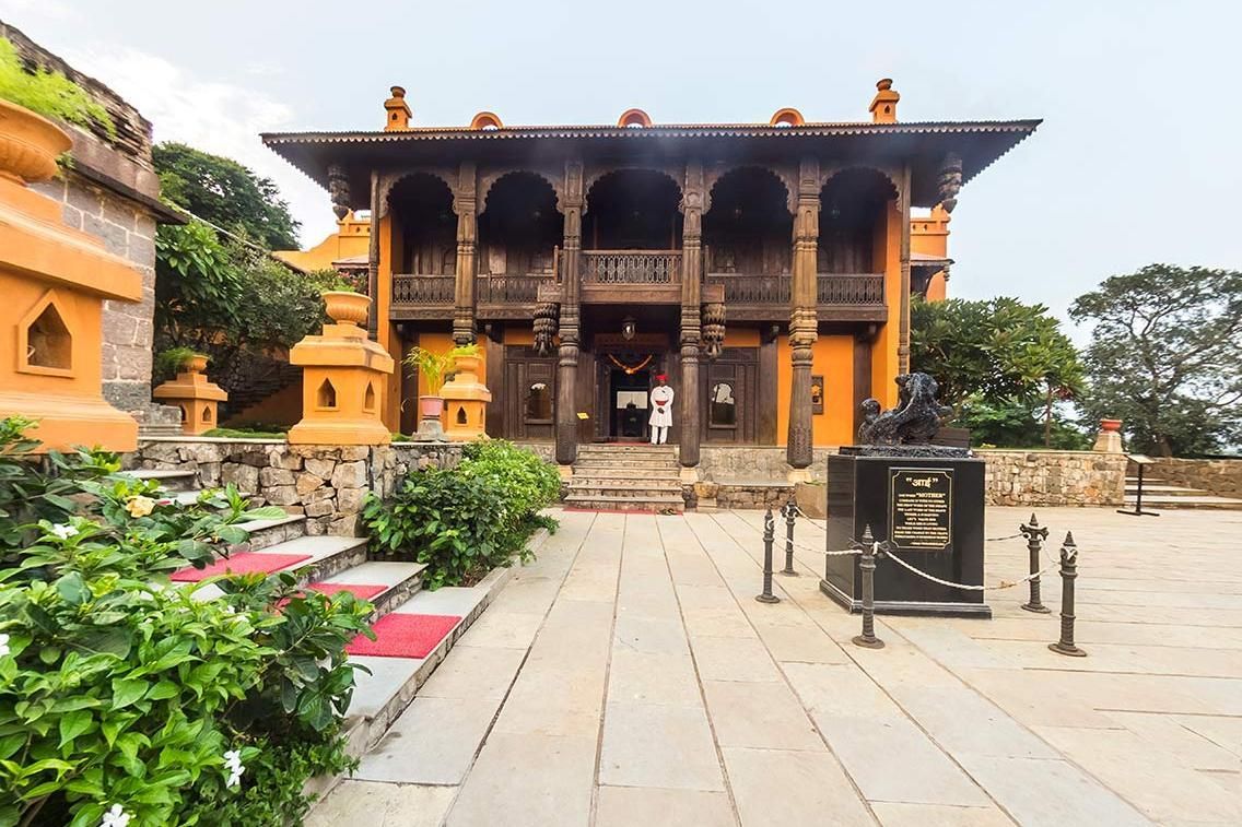 Fort JadhavGADH, Pune