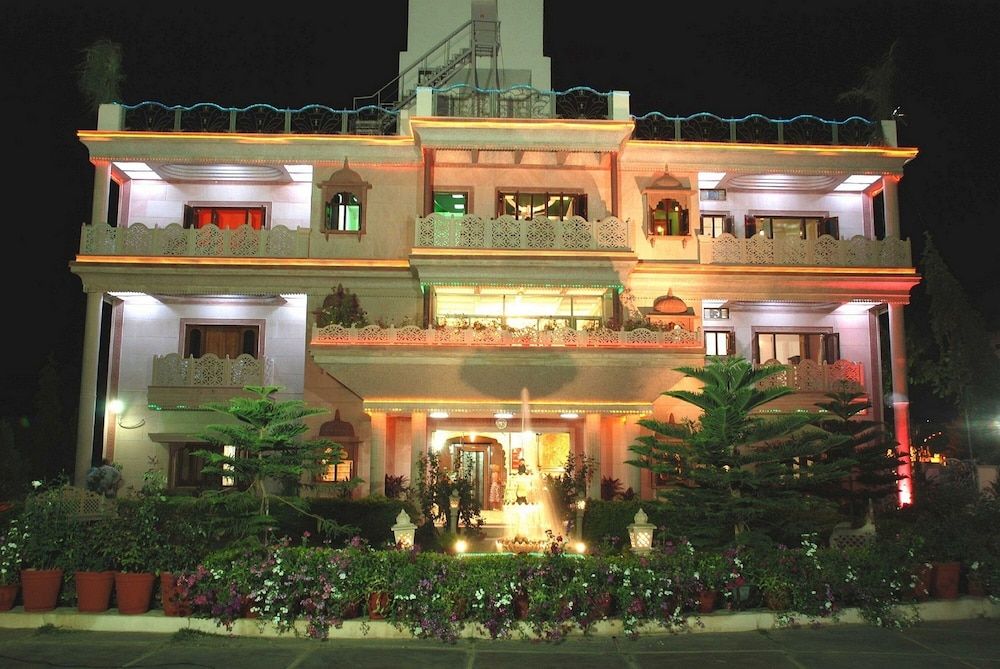 undefined Hotel Master Paradise 8