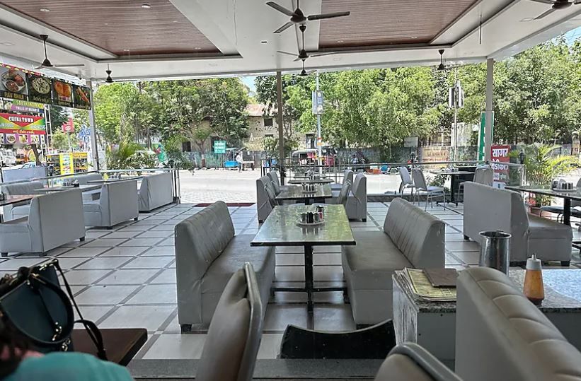 undefined Hotel Sai Bansi 4