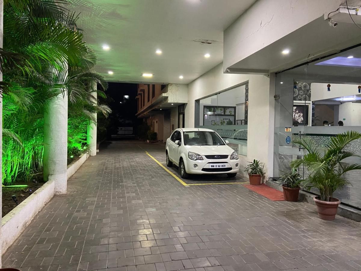 undefined Hotel Sai Bansi 9