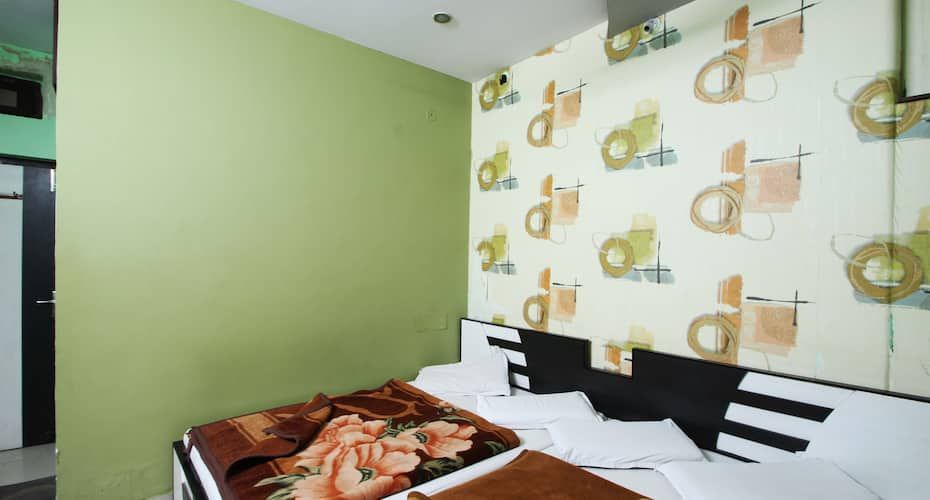triple bed room