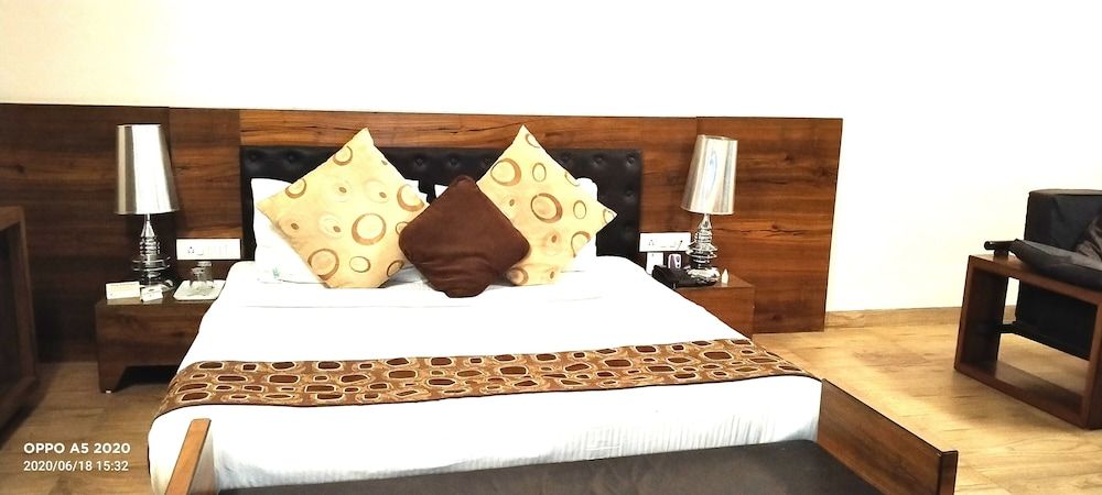 M Square Premier, A unit of BK Castles Premium Room 13